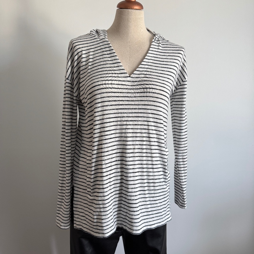 Banana Republic - White & Black Striped Hoodie